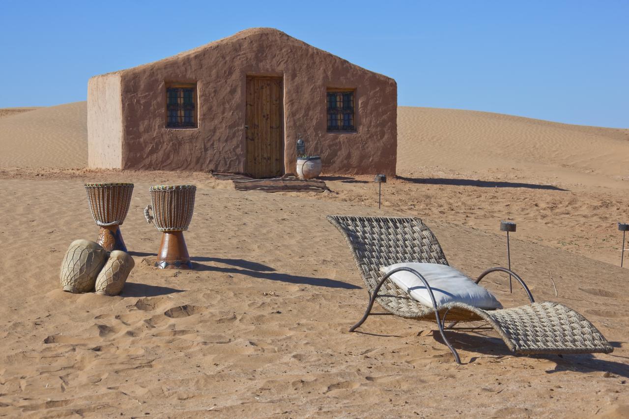فندق مبيت وإفطار Bivouac La Dune Blanche محاميد الغزلان